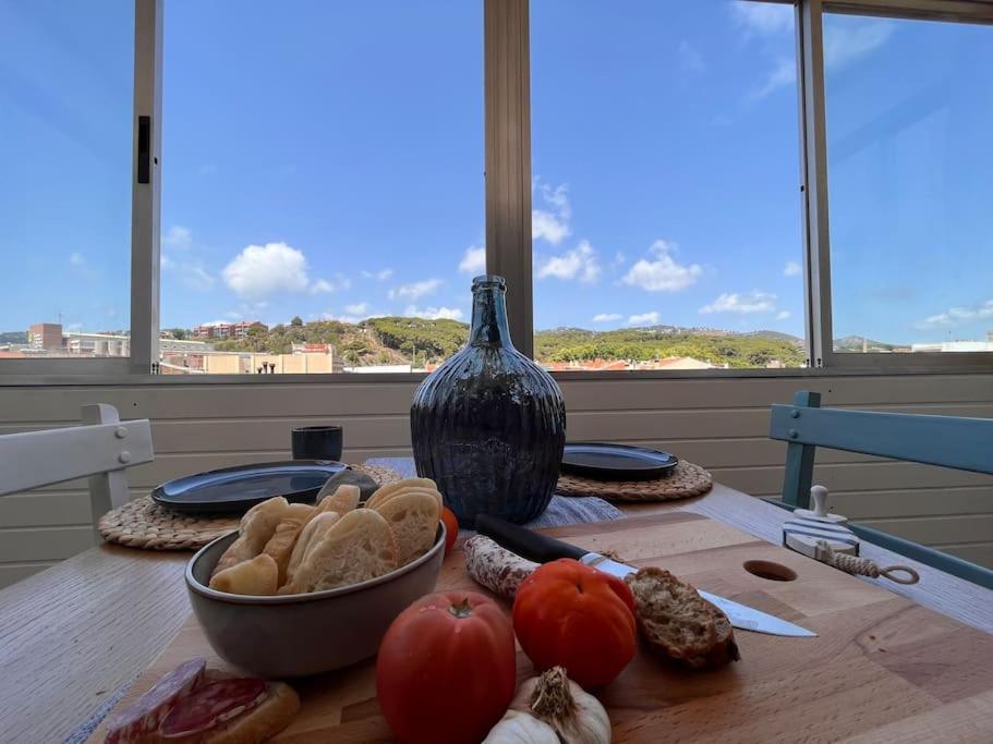 Apartamento “La Caleta” Calella Esterno foto